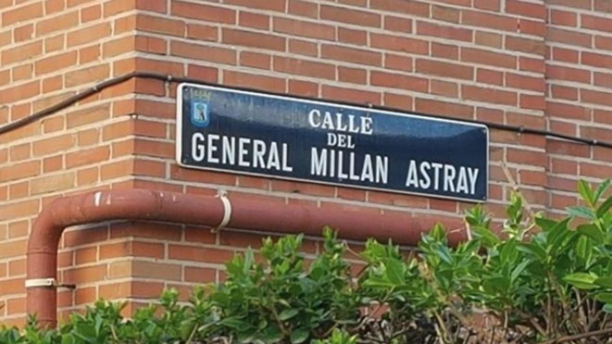 Placa de la calle Millán Astray de Madrid. /