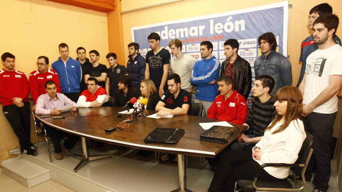 La plataforma SOS Ademar presenta una nueva seria de iniciativas para ayudar al club.