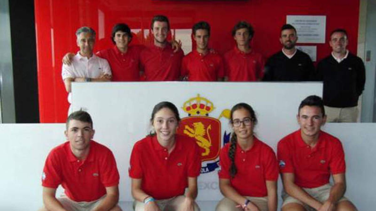 Las alumnas de la Blume León de golf. DL