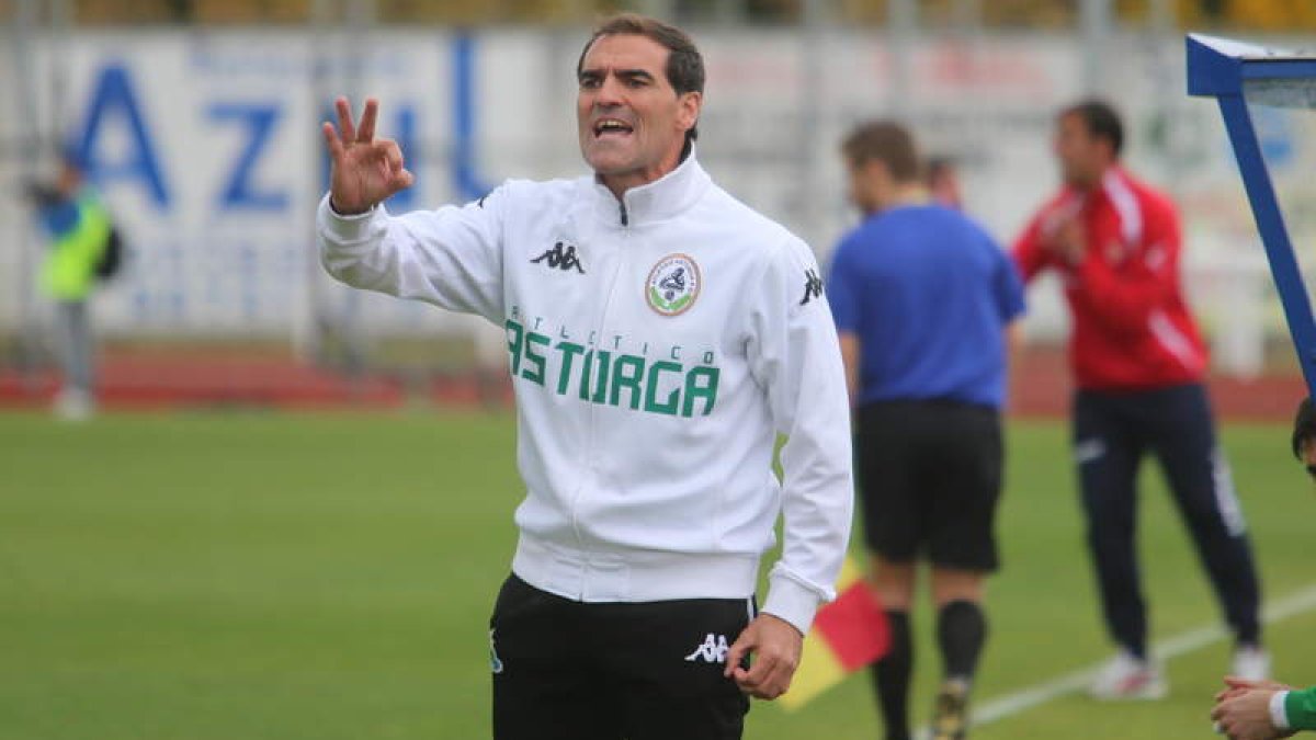 Paulino espera mantener su inmaculada trayectoria. L. DE LA MATA