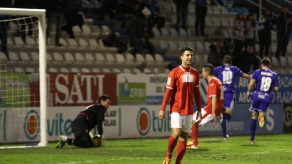 El Real Murcia visitó El Toralín en la temporada 2013-2014 y ya no ha vuelto a Segunda División. DL