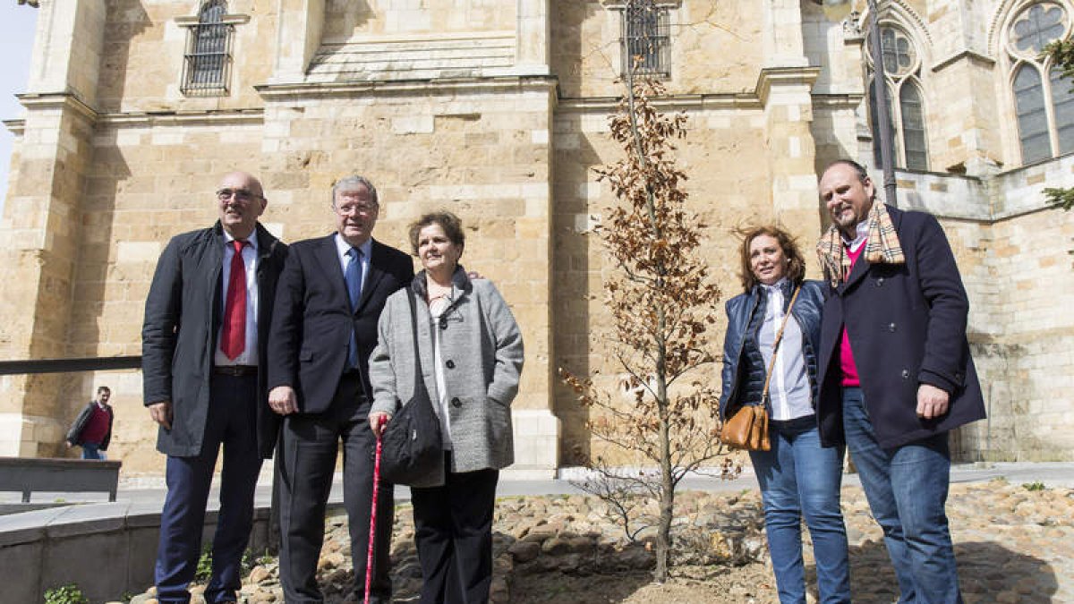Santiago de la Riva, Antonio Silván, Ana Rosa Álvarez Rodríguez, Aurora Baza y Sergio Bautista. FERNANDO OTERO