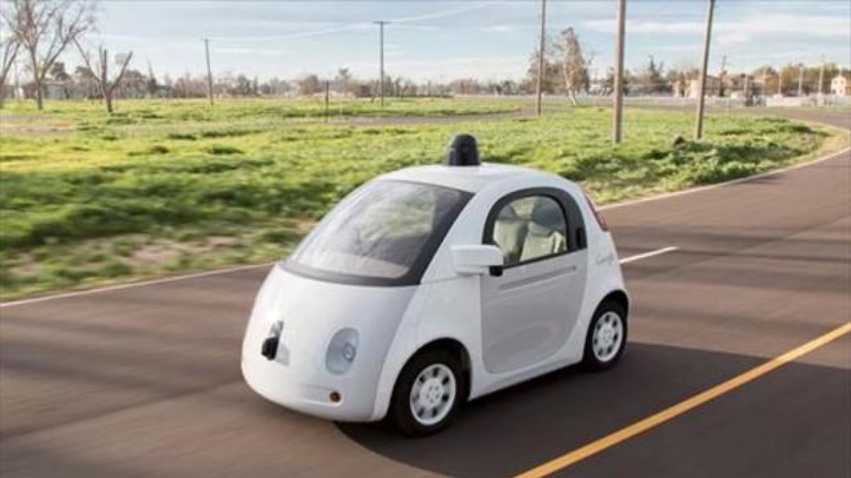 Un coche autónomo de Google (Waymo).