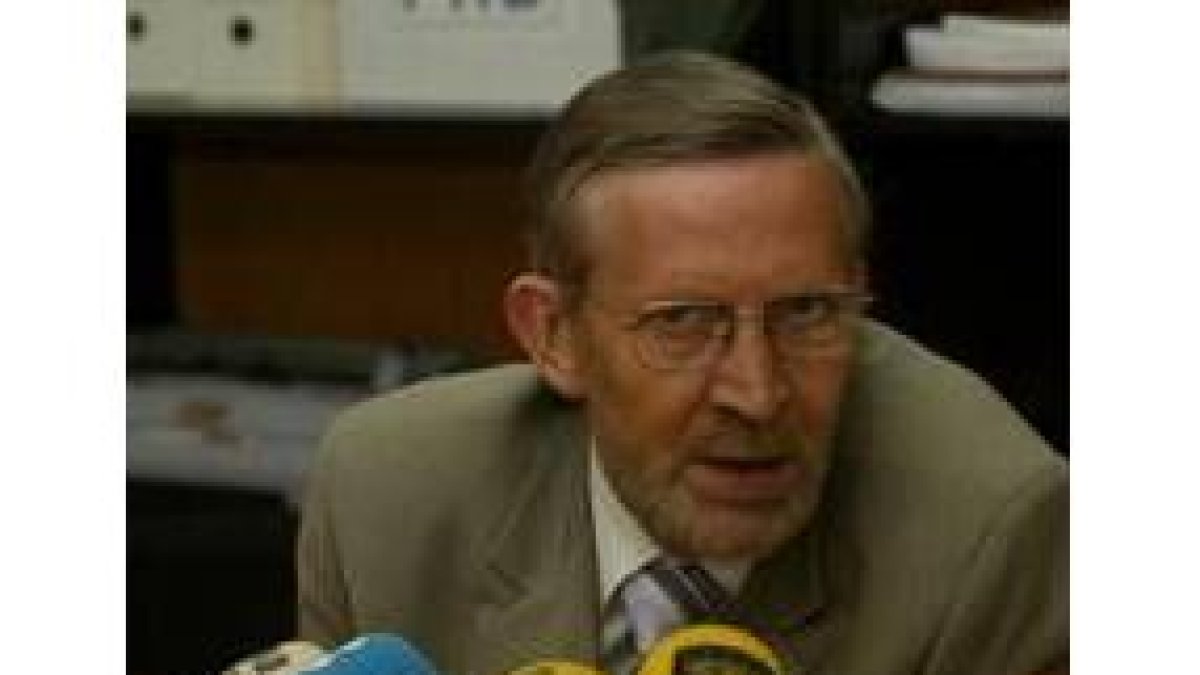 Carballo confiesa su obsesión por que la gente se confunda al votarle
