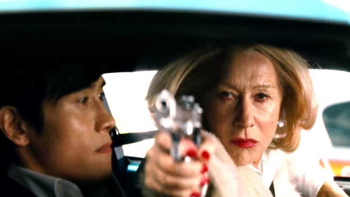 Una de las escenas de la película 'Red 2'.