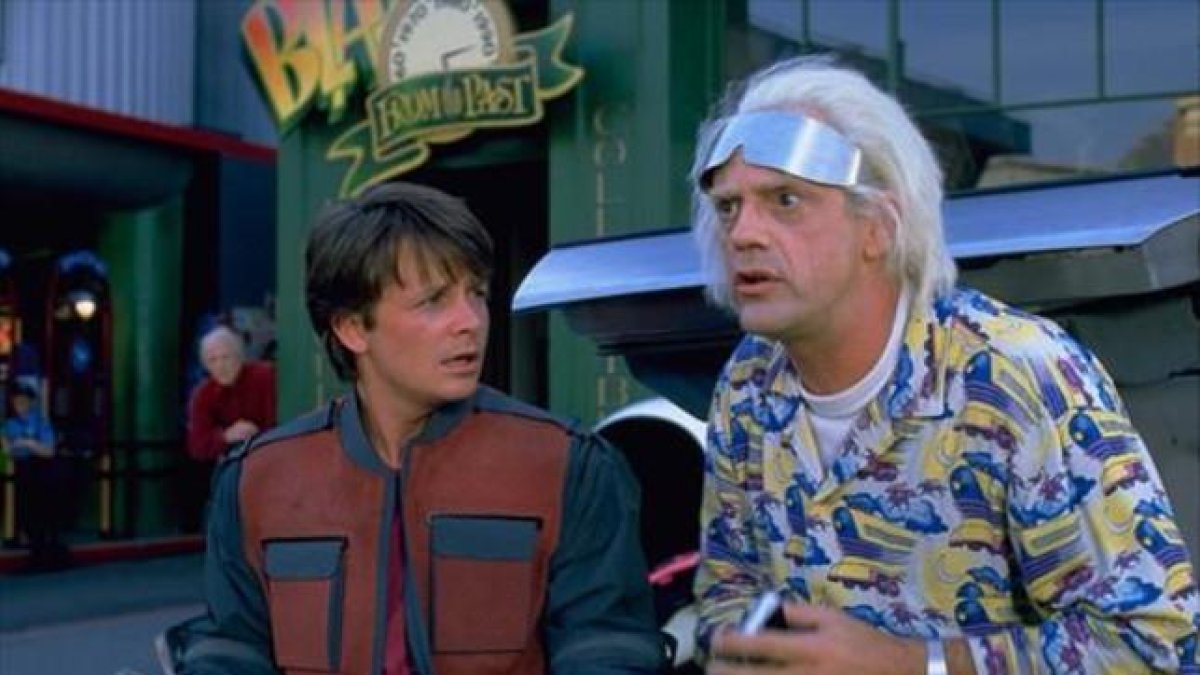 Michael J. Fox y Christopher Lloyd, en 'Regreso al futuro 2' (1989).