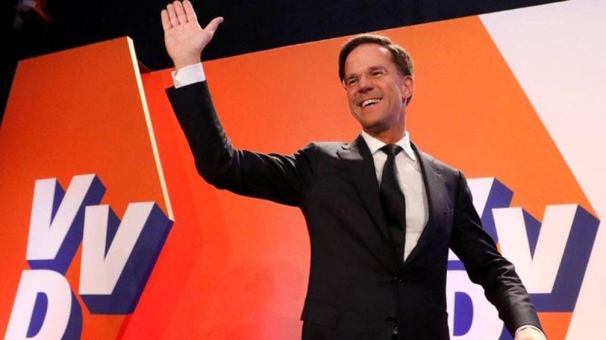 Rutte celebra la victoria.