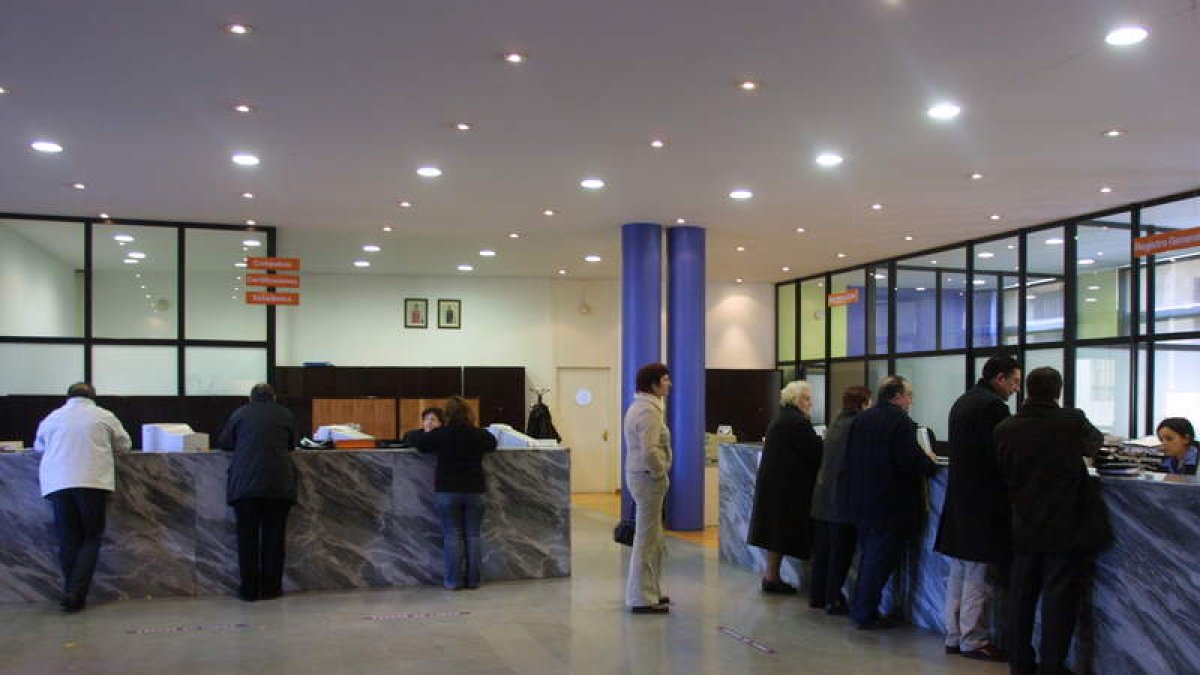 El uso de Internet evita acudir a las oficinas municipales.