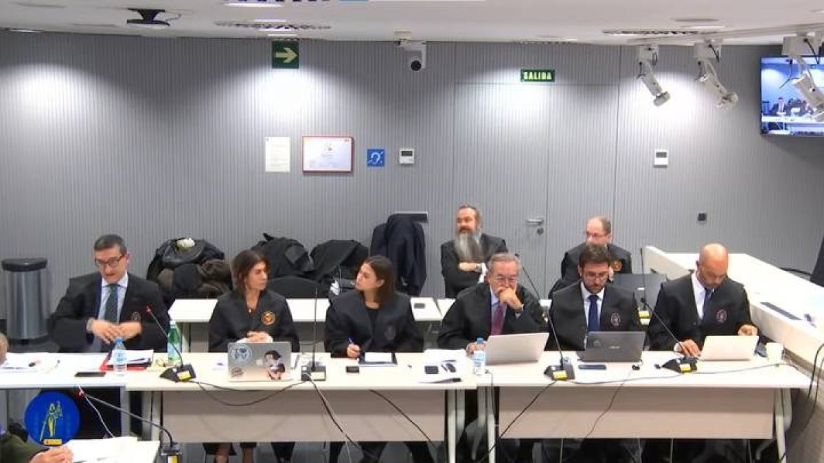Los letrados defensores, durante el juicio. AUDIENCIA NACIONAL