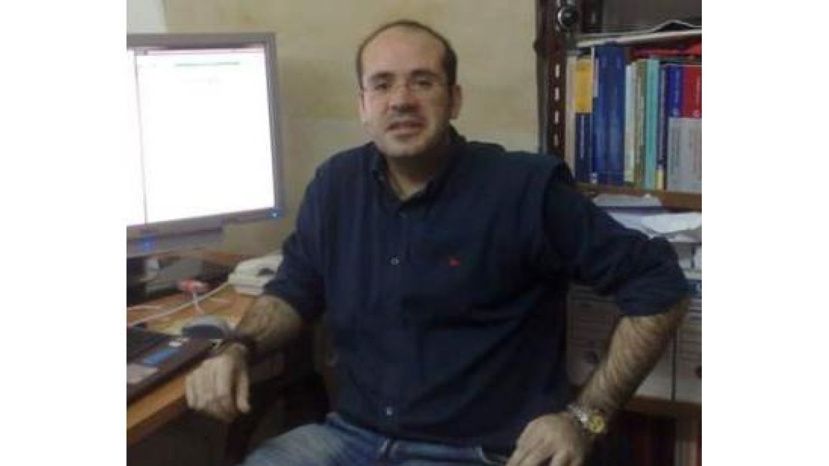 El ingeniero Javier Bajo Pérez en su despacho, en una imagen reciente