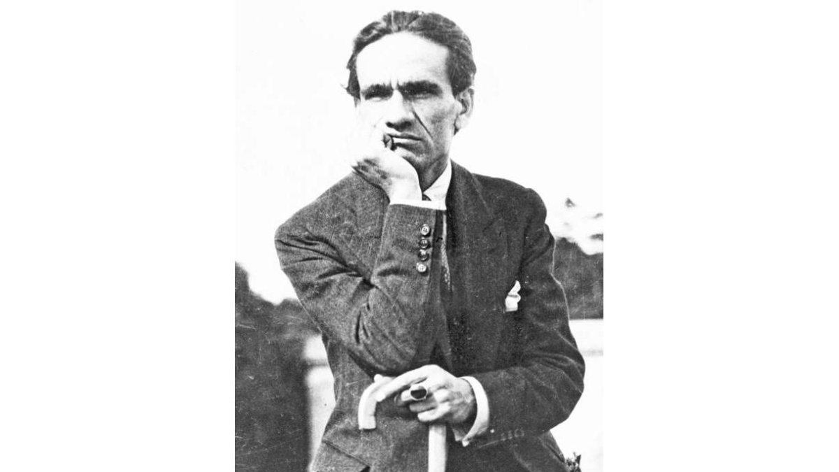 El poeta y narrador peruano César Vallejo (1892-1938)