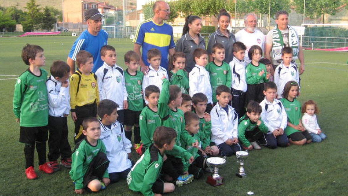 La Robla se proclamó campeón del torneo autonómico en la categoría chupetín.