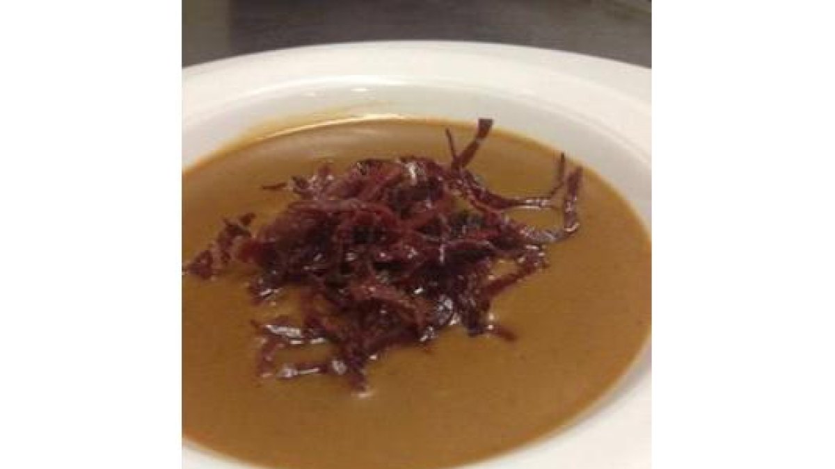 Entrepeñas presenta su nuevo caldo de cecina de León