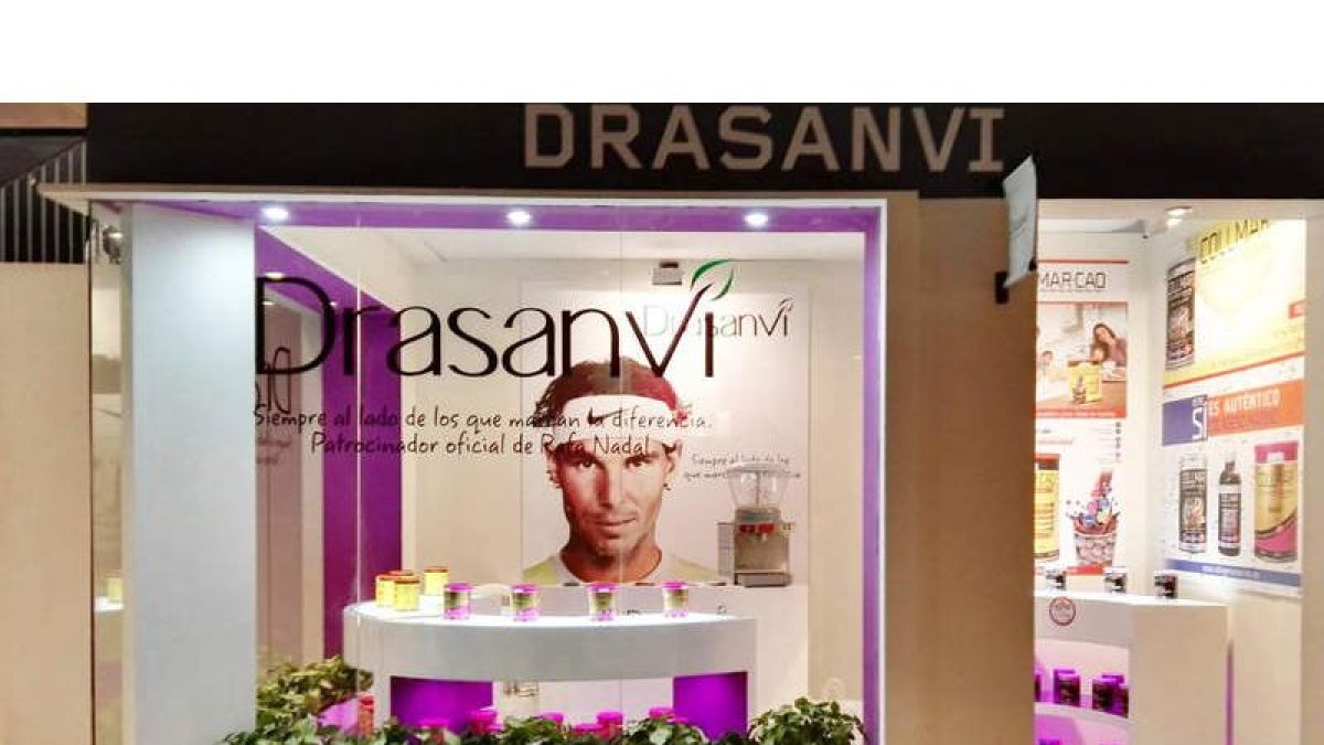 La empresa leonesa Drasanvi patrocina al tenista español Rafa Nadal. DL