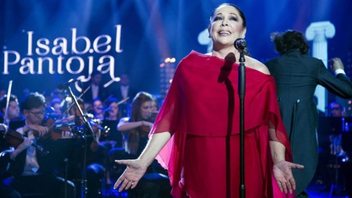Isabel Pantoja, en 'El hormiguero', programa de A-3 que, además de batir su récord histórico de audiencia con la presencia de la tonadillera, es el espacio más visto de enero en España.