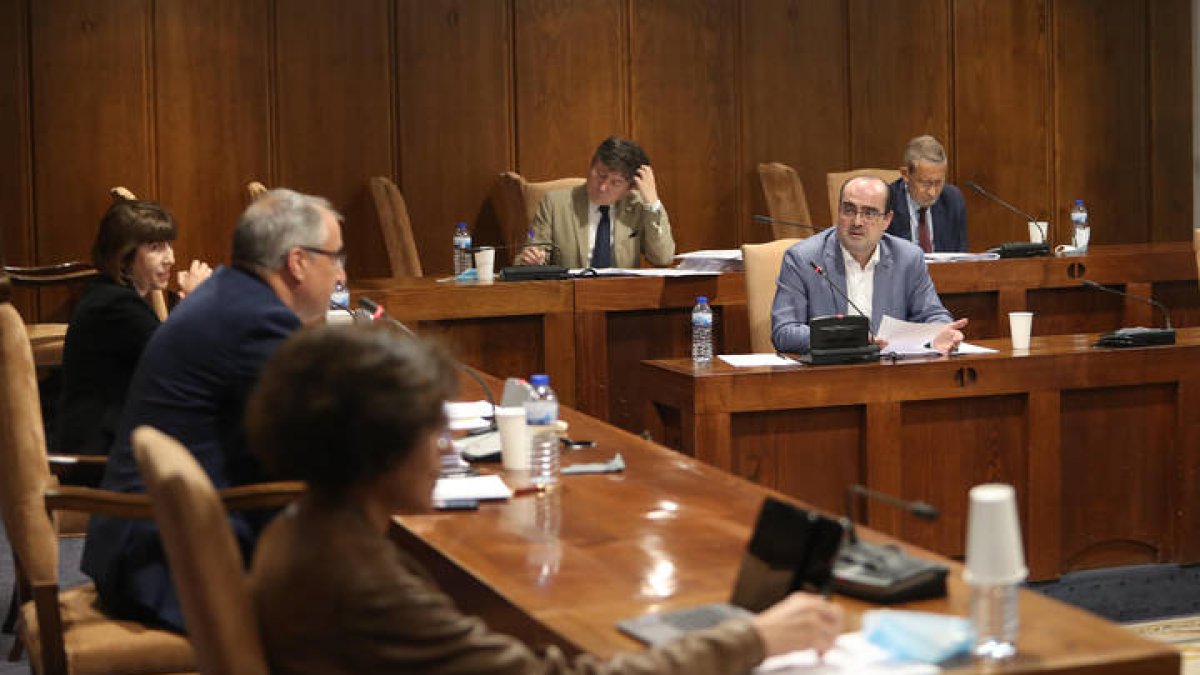 Pleno del Ayuntamiento de Ponferrada. LUIS DE LA MATA