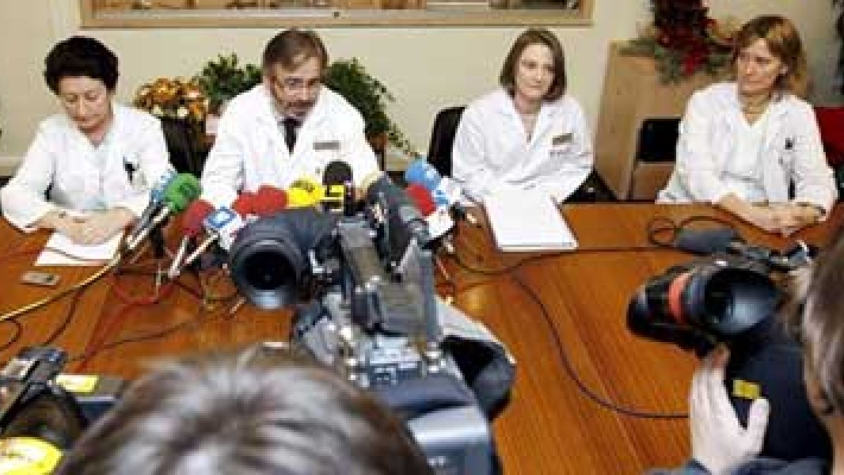 Los directores médicos del Hospital de Navarra y de Virgen del Camino.