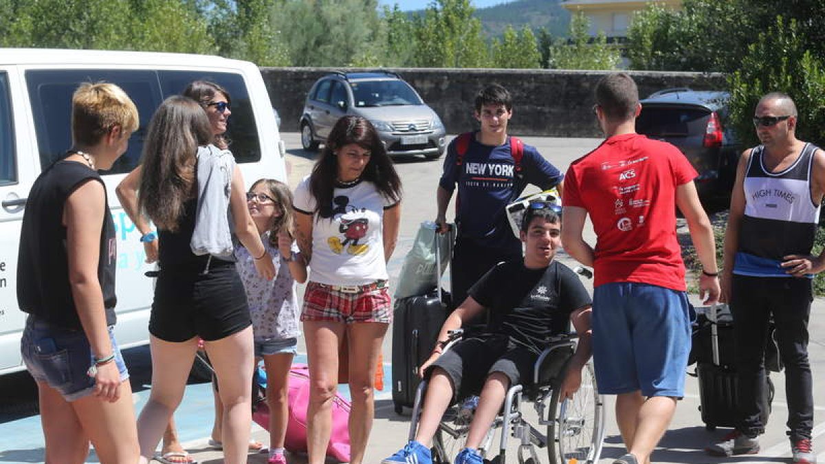 Los niños disfrutando del campamento en El Bosque de los Sueños en la pasada edición. ANA F. BARREDO
