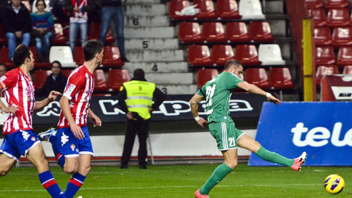 Nano dio la victoria a la Deportiva en la primera vuelta con un gol en el tiempo añadido.