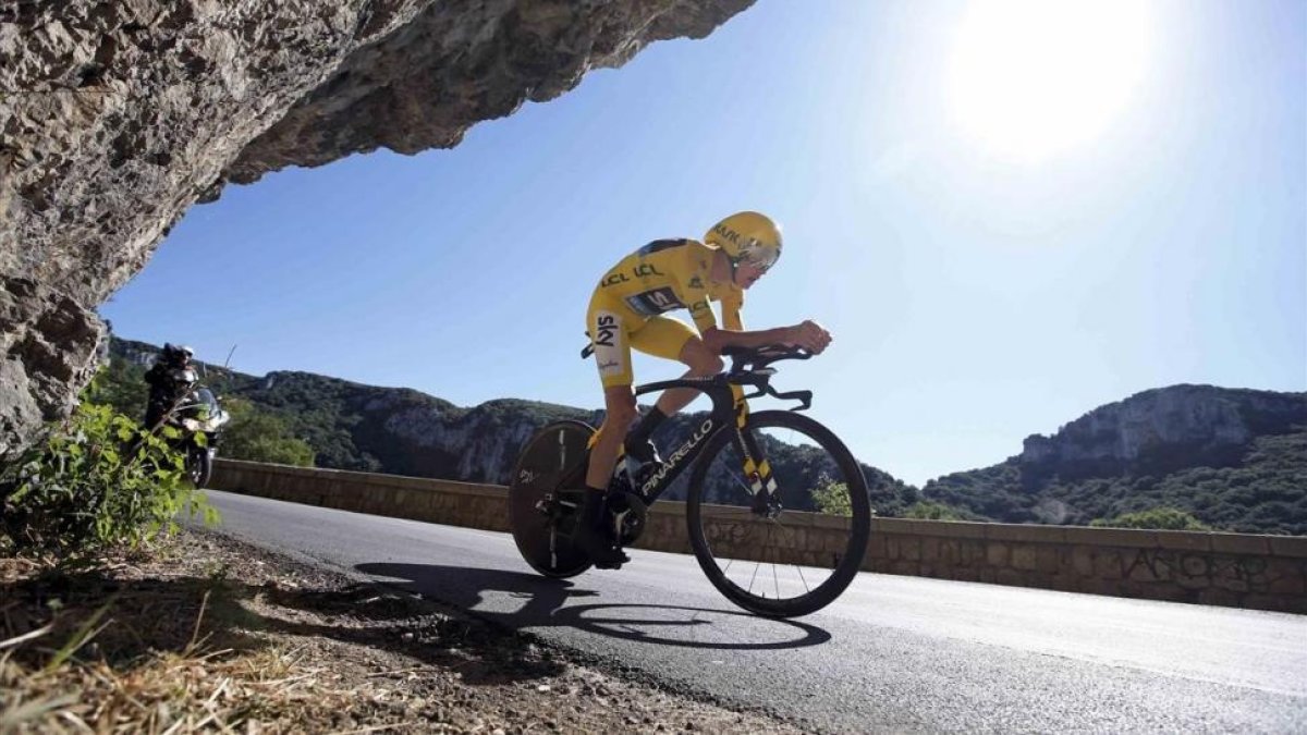 Chris Froome en la lucha contra el crono