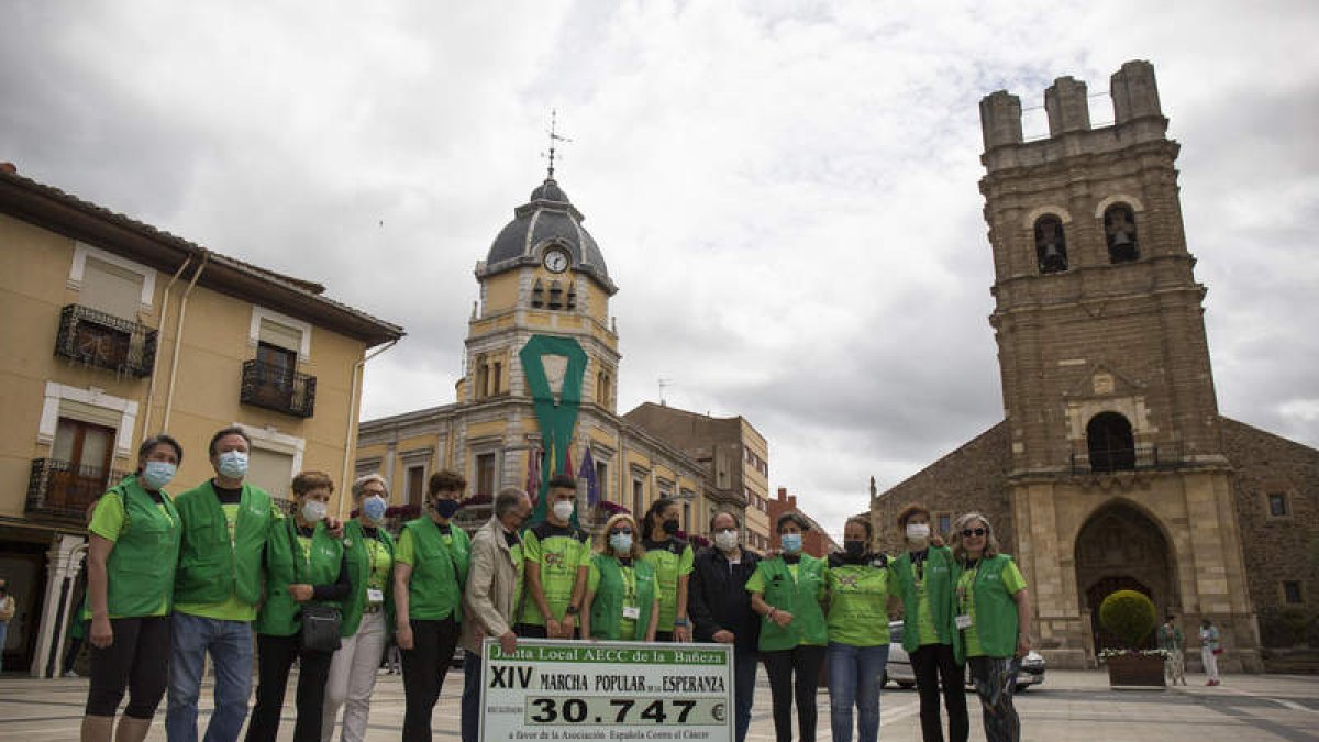 Anuncio ayer de la recaudación de la XIV Marcha. FERNANDO OTERO