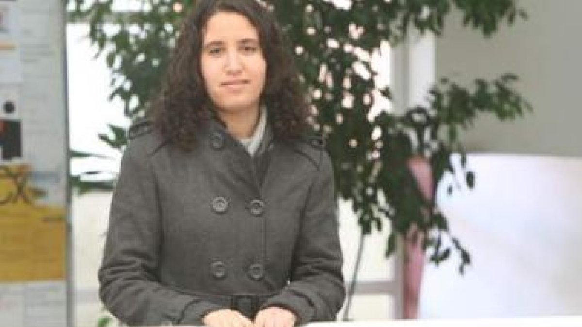 Hanane Ousrid, ayer, en el campus universitario de León