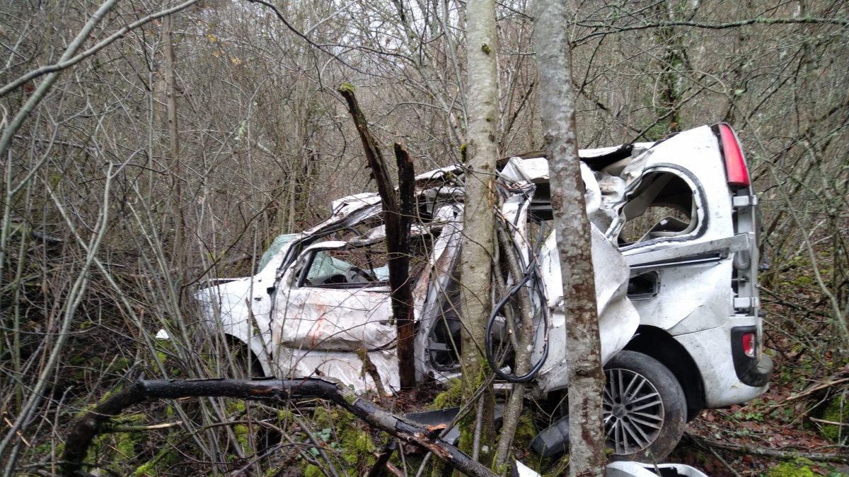La furgoneta en la que circulaba el fallecido en accidente de tráfico. DL