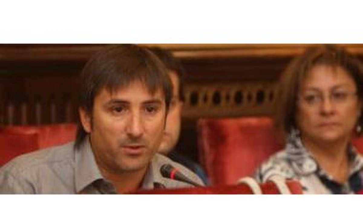 Gutiérrez, concejal de Urbanismo, explicó los avances de las obras del Palacio de Congresos.