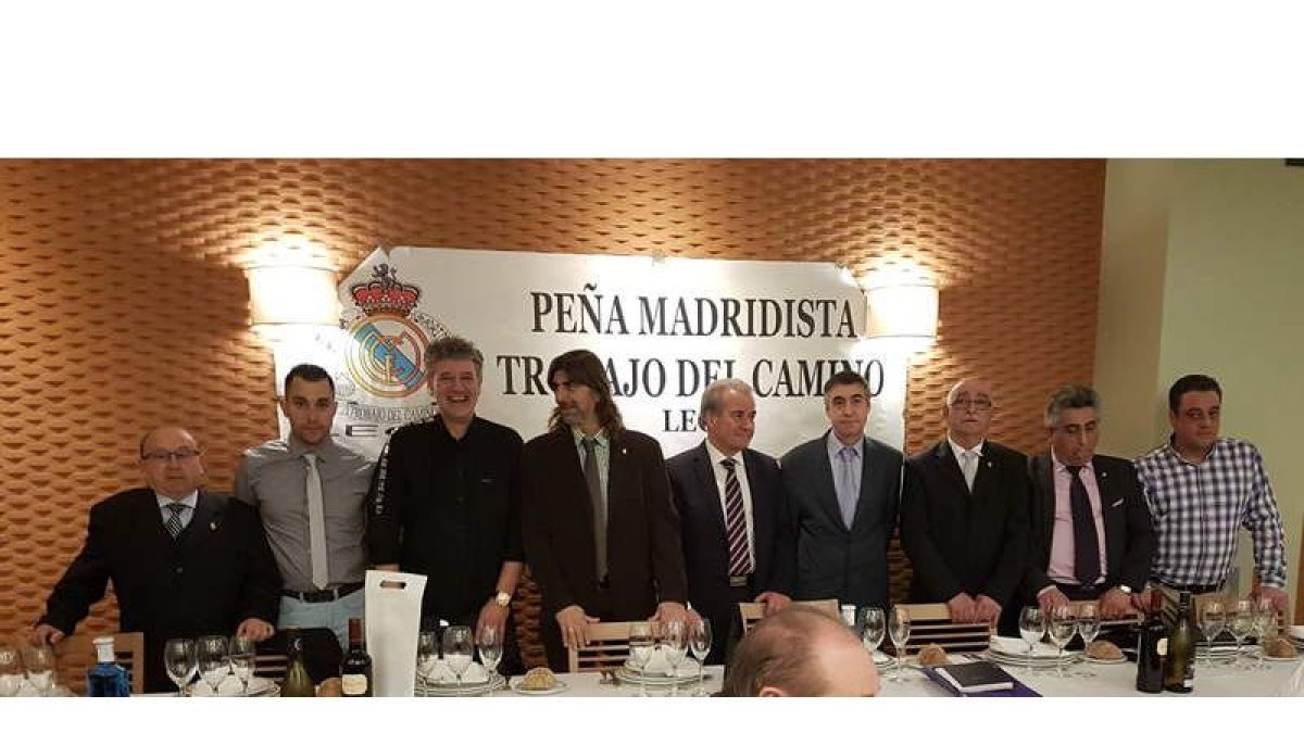 La mesa presidencial del evento con Juan José Jiménez ‘Sandokan’ en el centro.