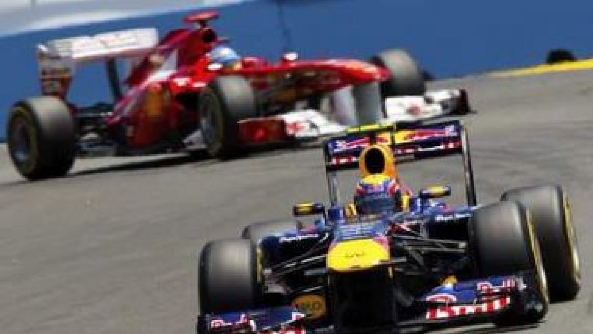 Los Red Bull siguen intratables y detrás Alonso y su Ferrari continúan al acecho.