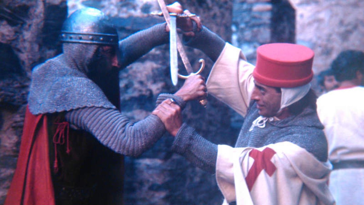 Félix Rotaeta y Miguel Arribas, midiendo fuerzas en la batalla grabada en el castillo de Ponferrada.