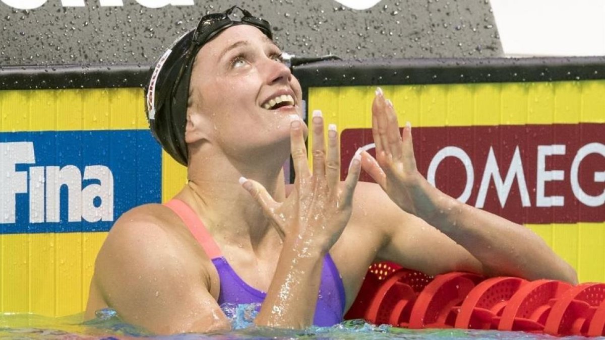 Mireia Belmonte celebra una victoria.