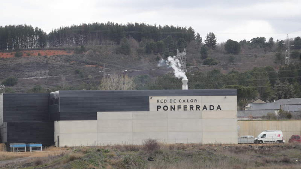La central de calor de Compostilla, ayer. ANA F. BARREDO