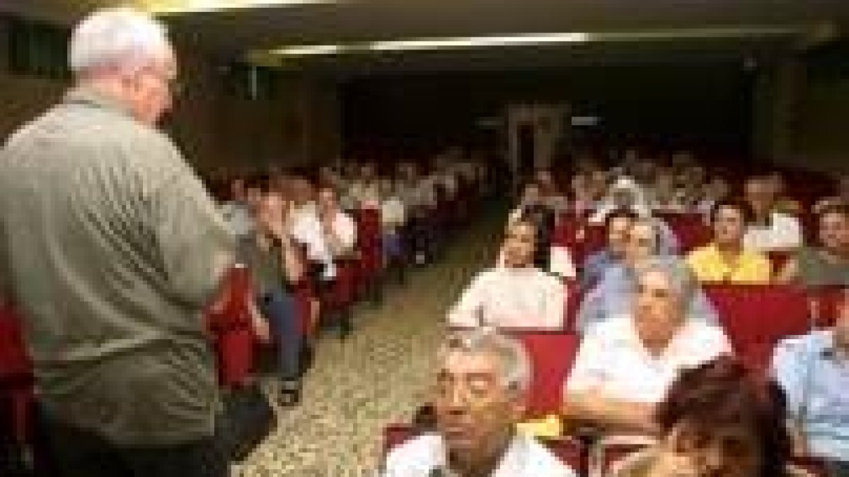 Un momento del encuentro de los misioneros, ayer por la mañana en el colegio de las Concepcionistas