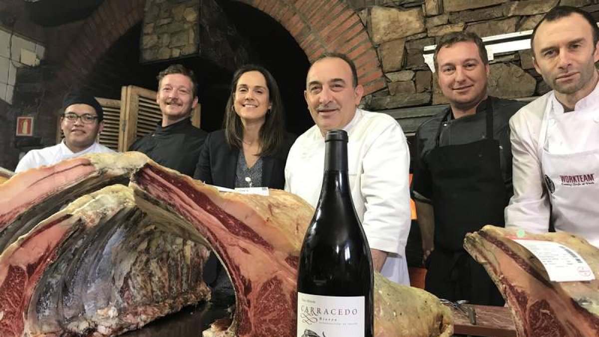 Las jornadas maridan el buey con el vino Carracedo, de Bodega del Abad. A.V.