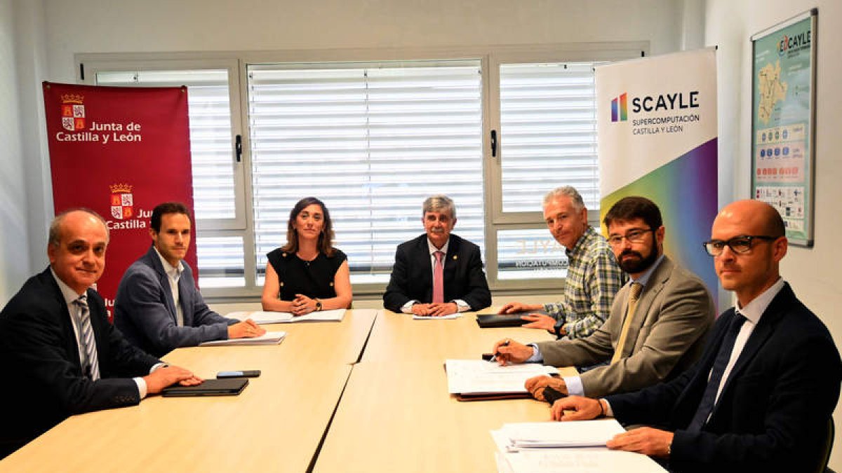 La consejera González Corral y el rector García Marín son los máximos cargos del patronato. DL