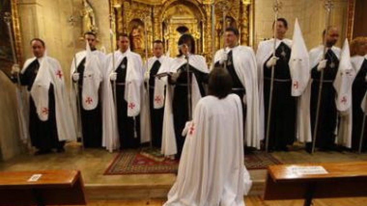 Toma de posesión de la nueva Maestre del Santo Sepulcro Esperanza de la Vida.