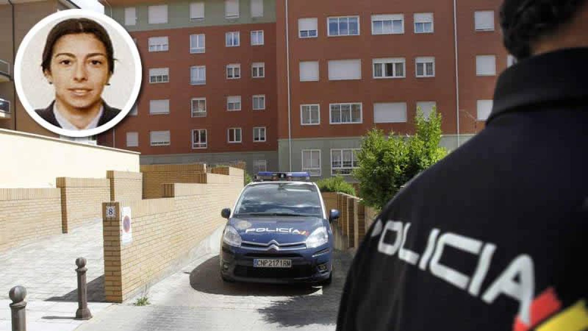 La policía traslada a Raquel Gago hasta le prisión desde su vivienda en Eras de Renueva, donde presenció el registro de su vivienda.