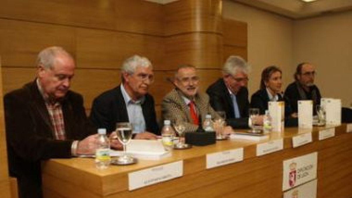 El acto tuvo lugar en el Club de Prensa del Diario.
