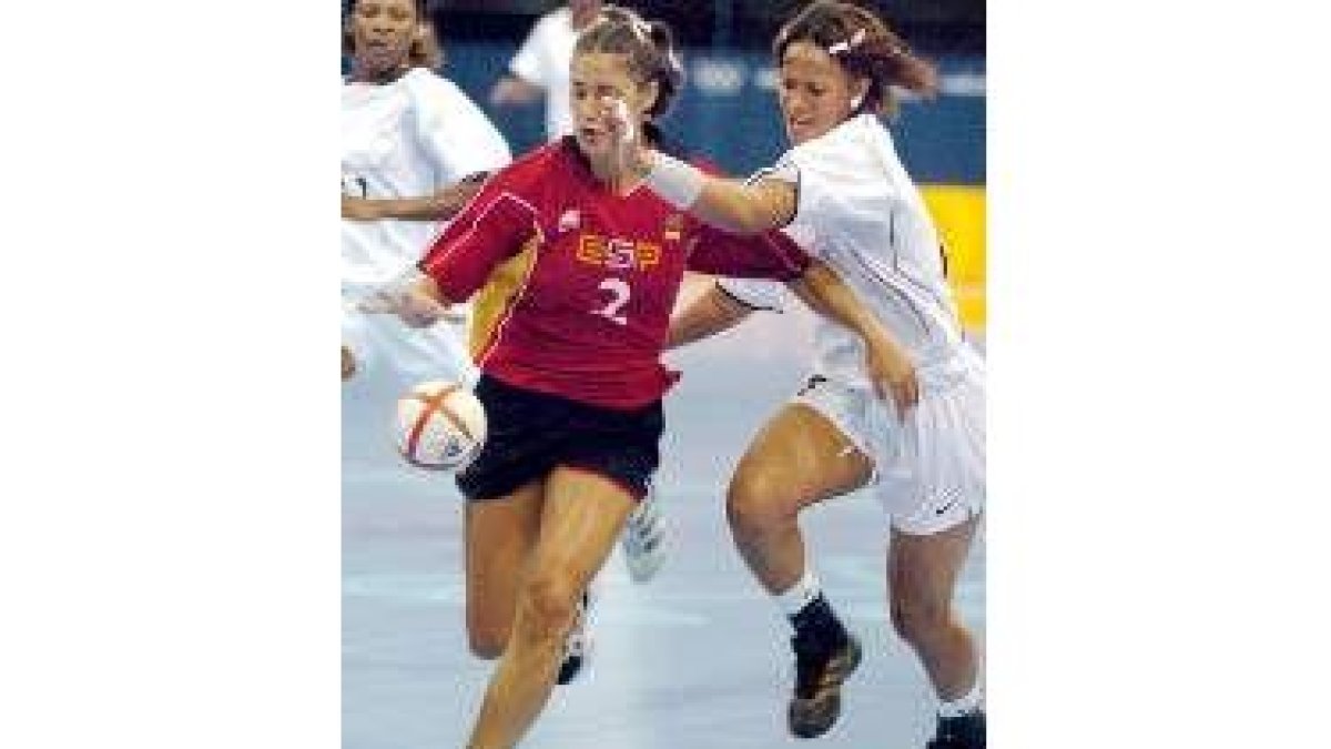 La leonesa Soraya García salió de titular en el conjunto español