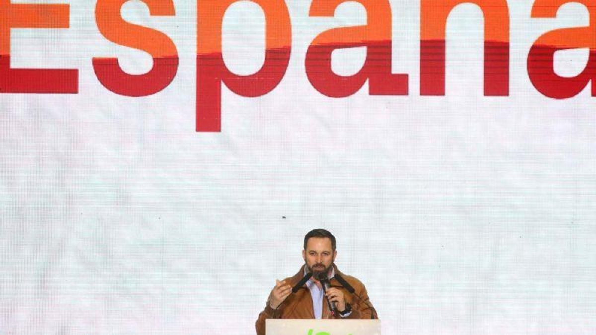Abascal (Vox) desprecia el debate de los cuatro jinetes del Apocalipsis.