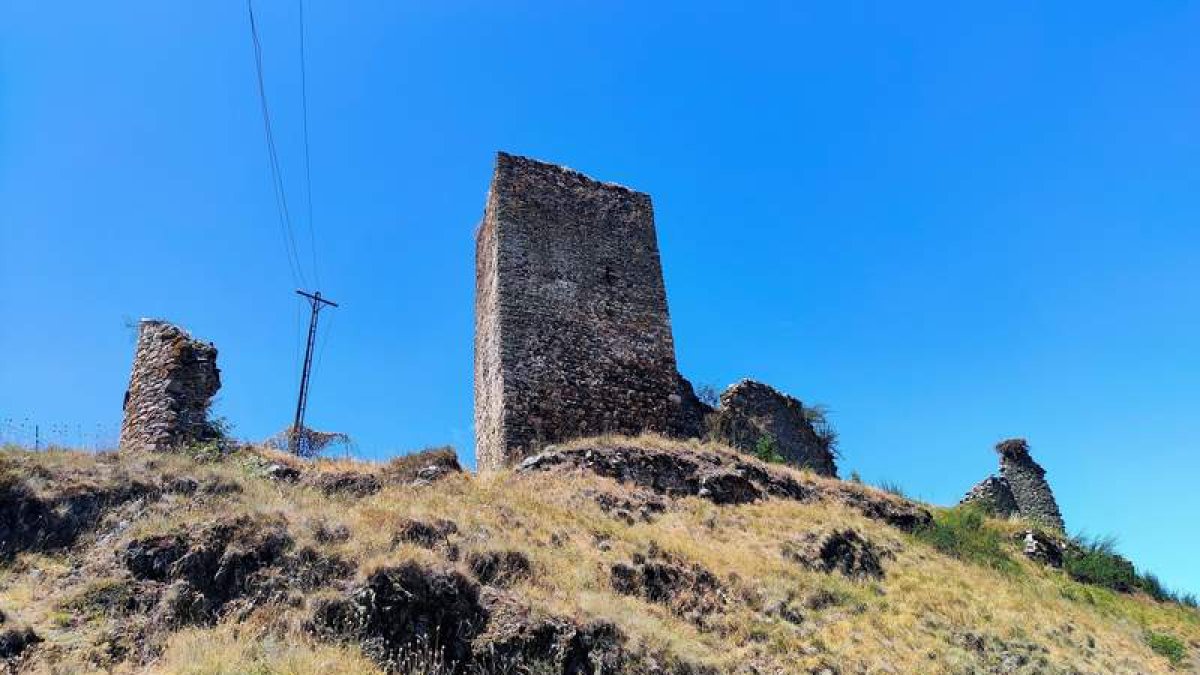 El castillo de Benal, único de planta triangular. DL