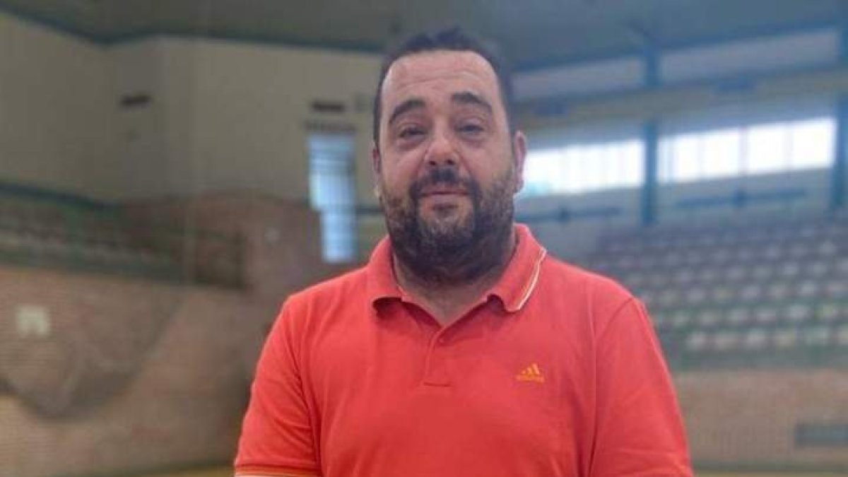Roberto González, tras su elección como presidente. ATLÉTICO ASTORGA