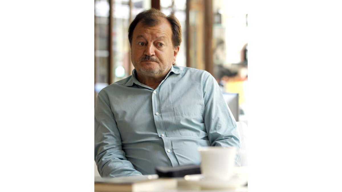 El escritor Alejandro Gándara
