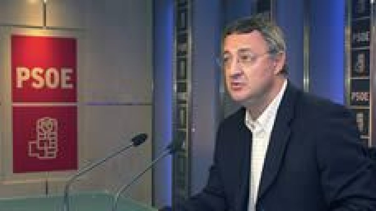 El portavoz del PSOE en el Congreso, Jesús Caldera