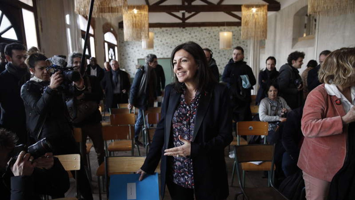 Anne Hidalgo en un acto electoral en Pantin.