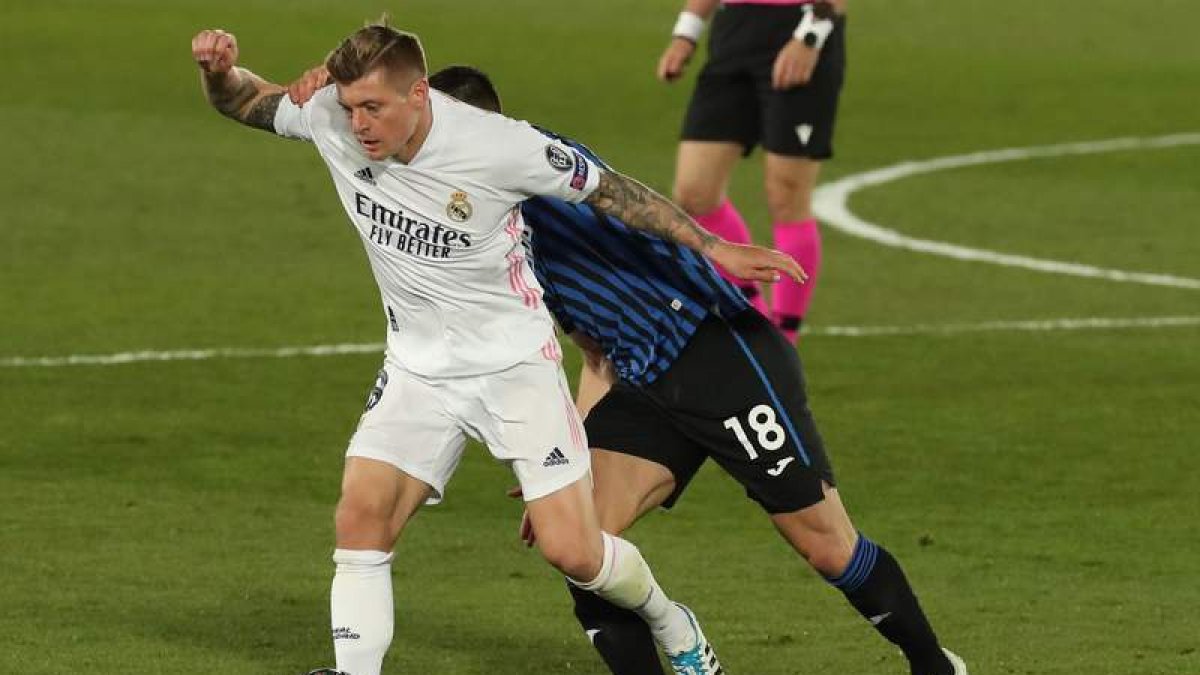 Toni Kroos no jugará más esta temporada tras su positivo por covid. KIKO HUESCA