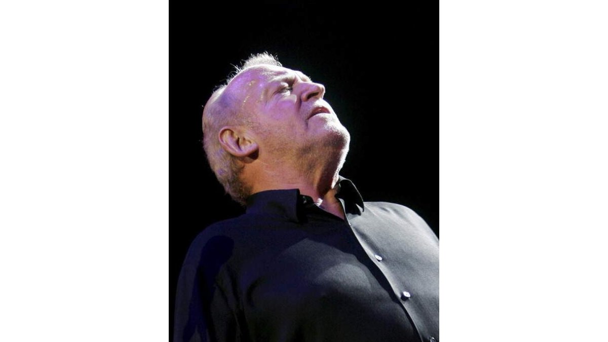 El veterano cantante inglés Joe Cocker, durante uno de sus últimos conciertos.
