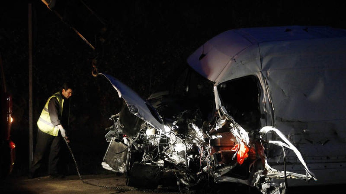 Estado en el que quedó uno de los vehículos tras el accidente.