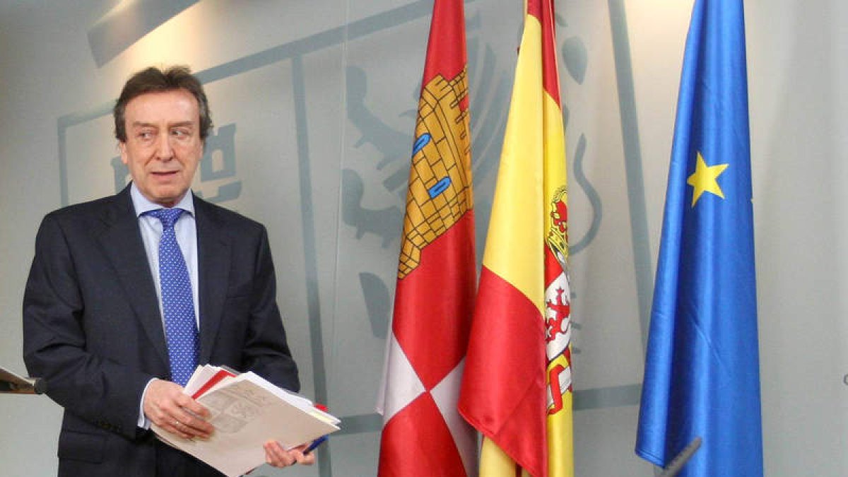 El portavoz de la Junta minutos antes de iniciar la rueda de prensa posterior al Consejo.